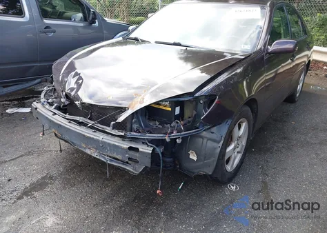 2004 Toyota Camry Se V6 from USA, damaged, VIN 4T1BA32K04U502717